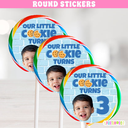 Cookies and milk lollipop labels, round birthday party stickers with chocolate chip cookie design personalized with name and age