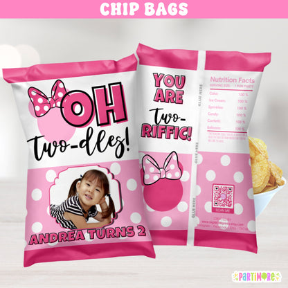 Girls 2nd birthday party favor chip bag wrappers in pink with white polka dots design. Custom treat bags for girls’ birthdays, perfect for polka dot or twodles inspired parties.